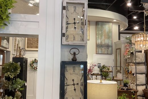 BLACK & WHITE CLOCKS