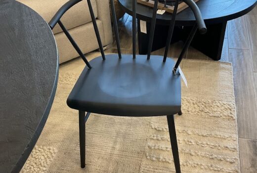 BLACK METAL FRAME CHAIR
